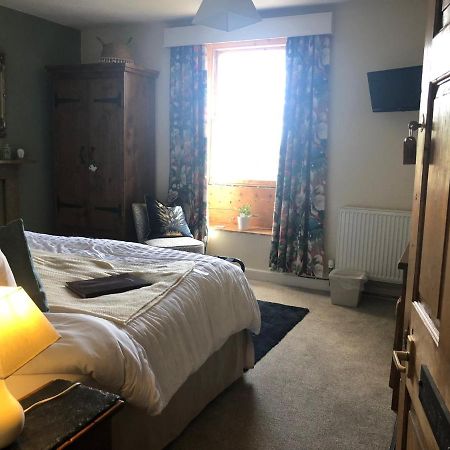 The Hollow Bed And Breakfast Great Longstone Екстер'єр фото